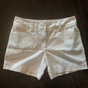 Ann Taylor Signature Fit White Shorts Size 8